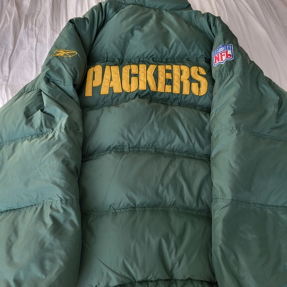 Reebok NFL Green Bay Packers Down Feather Puffer Jacket - Picture 2 of 10